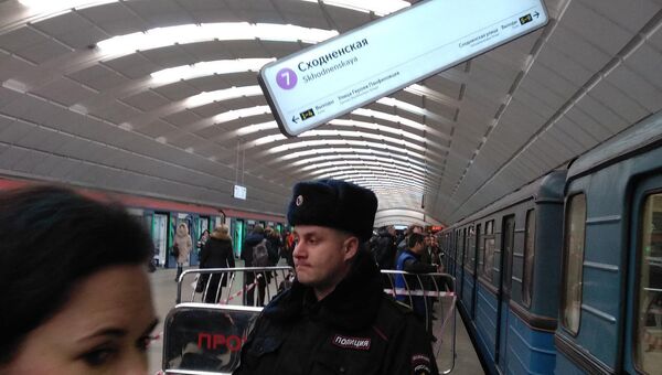 Информационное табло оборвалось на станции метро Сходненская. 22 ноября 2018