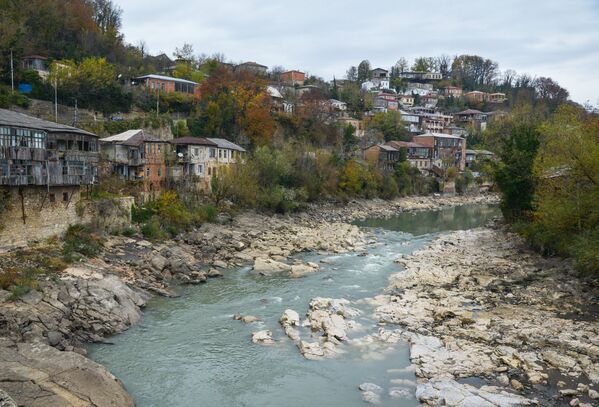 Река Риони в Кутаиси