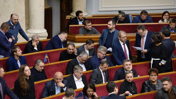 Депутаты на заседании Верховной рады Украины