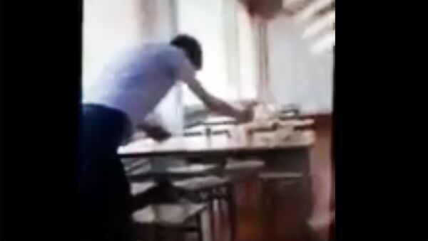 Стоп-кадр видео из столовой школы в Марьяновском районе Омской области