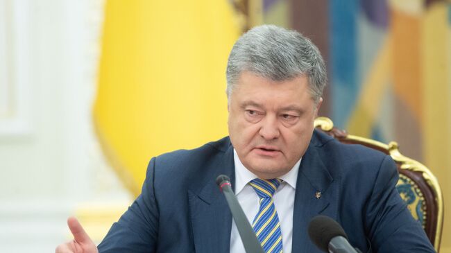 Президент Украины Петр Порошенко на заседании СНБО в Киеве. Архивное фото