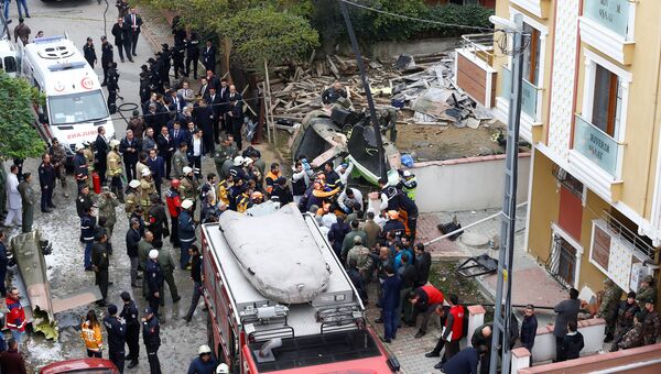 Место падения вертолета в Стамбуле. 26 ноября 2018