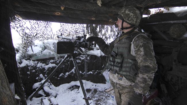 Военнослужащий ВСУ на востоке Украины. 