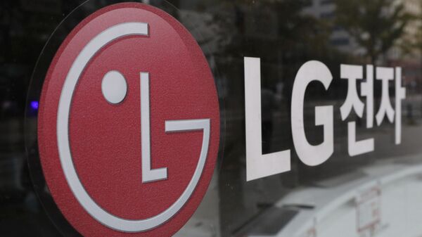 Логотип компании LG Electronics в Сеуле, Южная Корея. Архивное фото