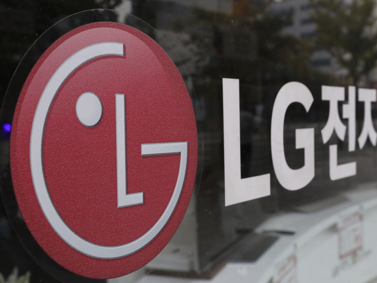 LG полностью свернула производство смартфонов - РИА Новости, 31.05.2021