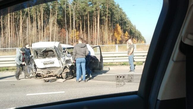 Место ДТП с участием автомобилей Toyota и Mitsubishi на трассе Южный обход в городском округе Подольск