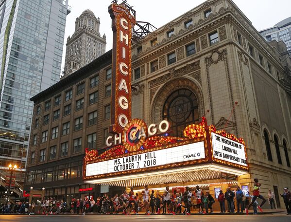 Здание театра в Чикаго