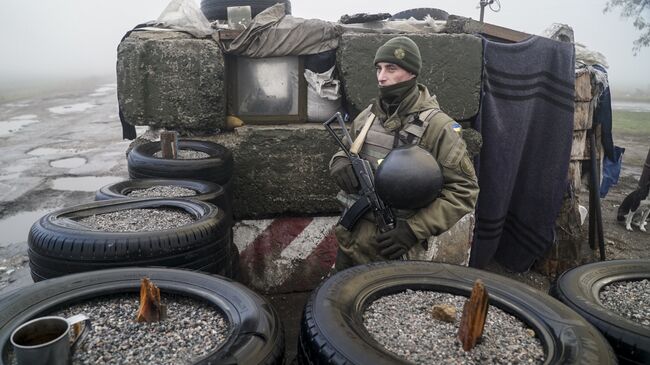 Солдат Нацгвардии Украины на КПП под Бердянском. 27 ноября 2018