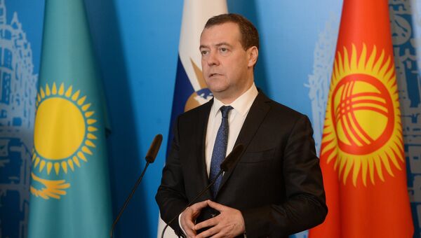 Председатель правительства РФ Дмитрий Медведев во время заявления для прессы по итогам заседания Евразийского межправительственного совета в Минске. 27 ноября 2018