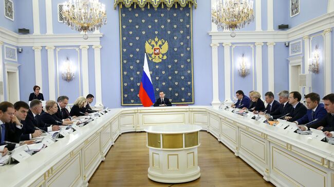 Дмитрий Медведев проводит совещание с членами кабинета министров РФ в Доме правительства РФ. 29 ноября 2018