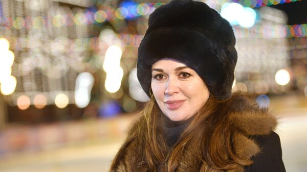 Актриса Анастасия Заворотнюк на открытии ГУМ-катка на Красной площади в Москве