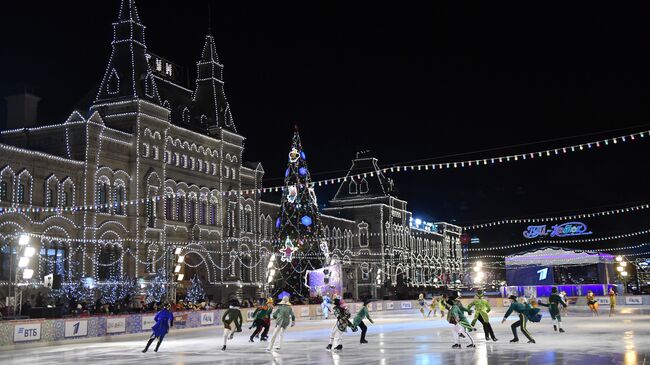 ГУМ-каток на Красной площади в Москве