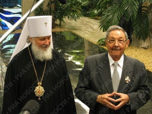 Председатель Госсовета республики Рауль Кастро награжден орденом Русской православной церкви
