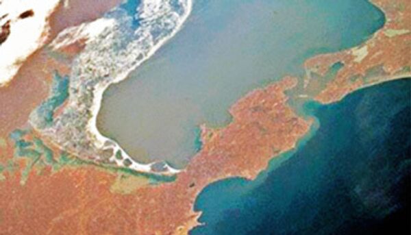 Украина может ускорить делимитацию морских границ, считает Толстов