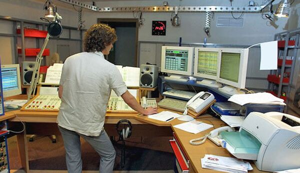 Радиолюбительство: Рабочий стол для радиолюбителя своими руками