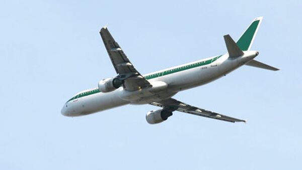 Самолет авиакомпании Alitalia, архивное фото
