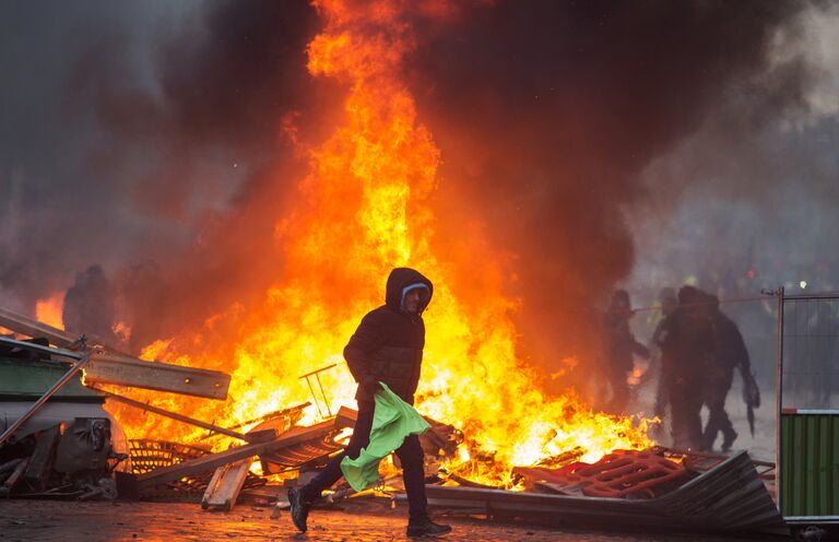 Протесты в Париже Протесты в Париже