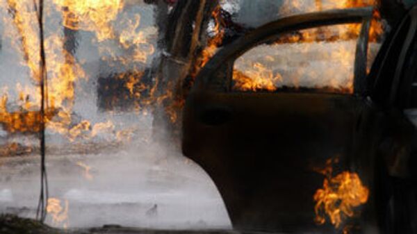 Одна машина сгорела, вторая серьезно пострадала в центре Москвы
