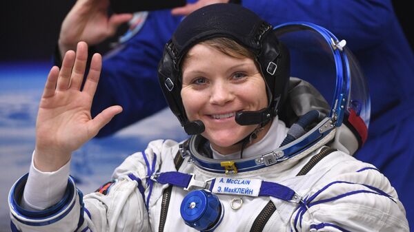 Член основного экипажа МКС-58/59 астронавт НАСА Энн МакКлейн 