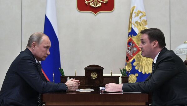 Президент РФ Владимир Путин и министр сельского хозяйства Дмитрий Патрушев во время встречи. 3 декабря 2018