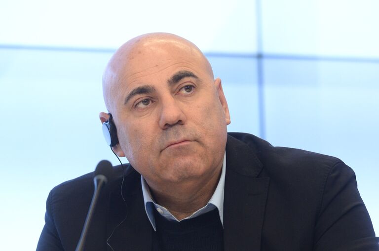 Иосиф Пригожин на пресс-конференции Иосиф Пригожин на пресс-конференции