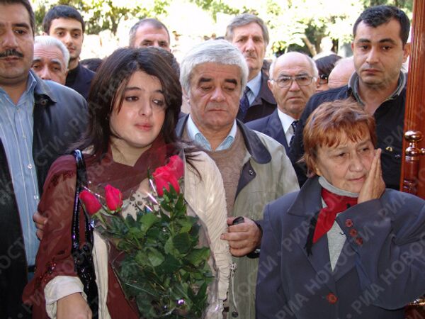 В Баку проходит церемония прощания с легендарным певцом Муслимом Магомаевым