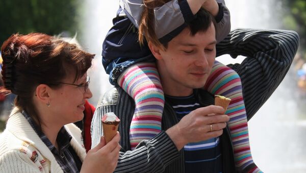 Мороженое по антикризисной цене ждет москвичей в Сокольниках