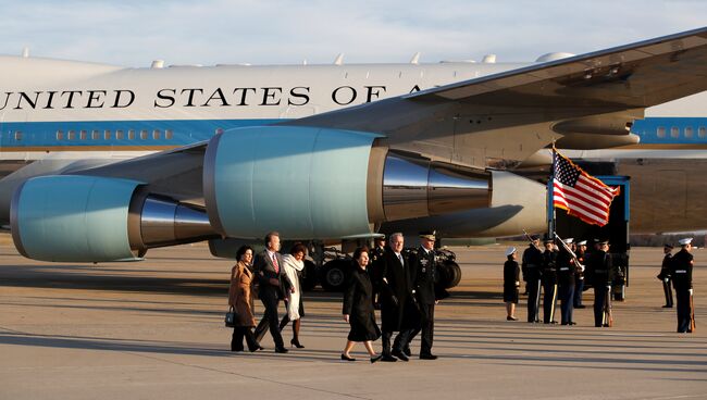 Президентский самолет, доставивший гроб с телом 41-го президента США Джорджа Буша-старшего в Вашингтон. 3 декабря 2018