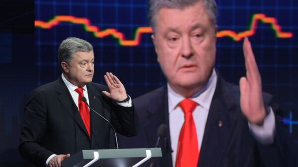 Президент Украины Петр Порошенко во время политического ток-шоу Свобода слова на телеканале ICTV