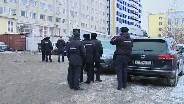 Сотрудники полиции у гостиницы Саранск. 4 декабря 2018