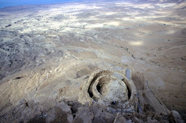 Древняя крепость Массада у побережья Мертвого моря