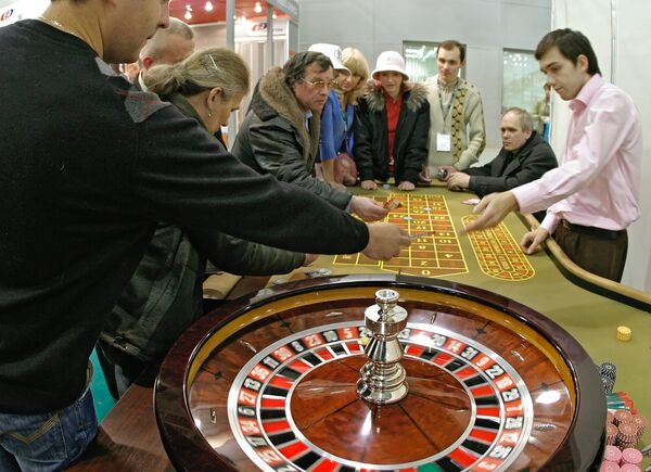Жизнь после казино: крупье уехали, официанты остались - РИА Новости,  04.09.2009