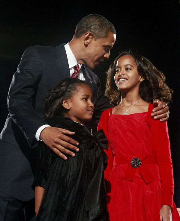 Новый президент США Барак Обама с дочерьми