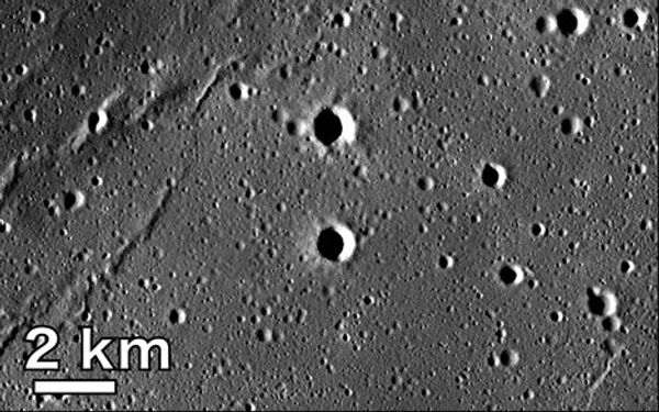 Участок поверхности в море Москвы на обратной стороне Луны, сфотографированный японским зондом Кагуя