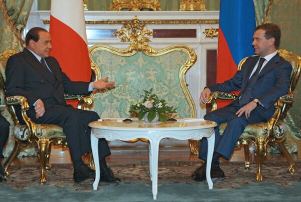 Медведев и Берлускони обсудят отношения РФ с ЕС и НАТО