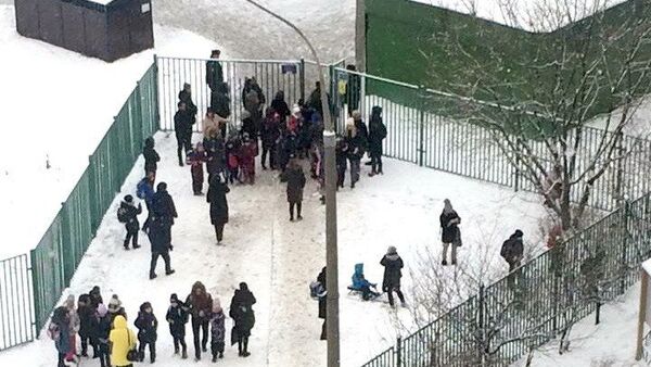 Эвакуация в московской школе №1359