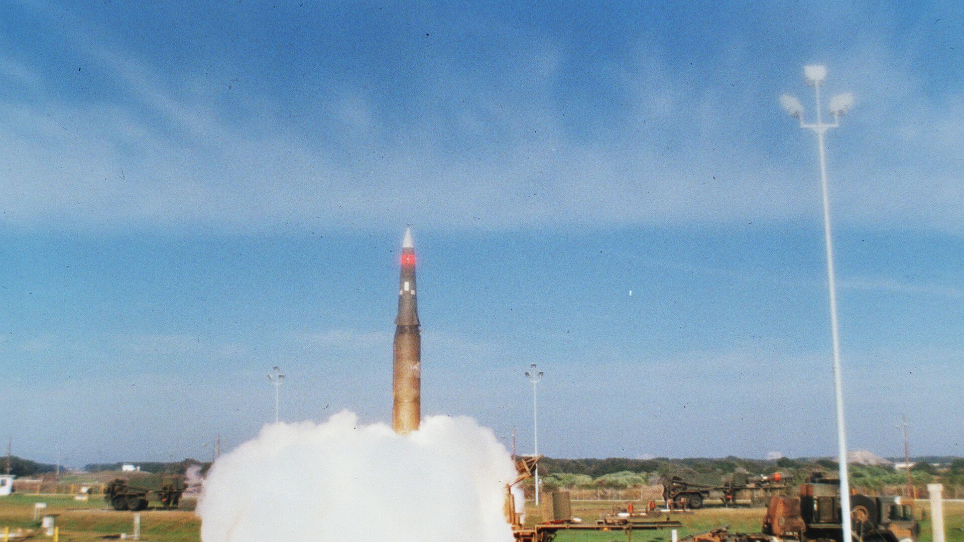 Запуск американской баллистической ракеты средней дальности Першинг-2 - РИА Новости, 1920, 05.08.2022