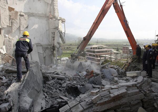 Обрушение семиэтажного жилого дома в городе Гирокастр на юге Албании