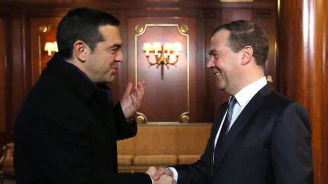 Дмитрий Медведев и премьер-министр Греции Алексис Ципрас во время встречи. 7 декабря 2018