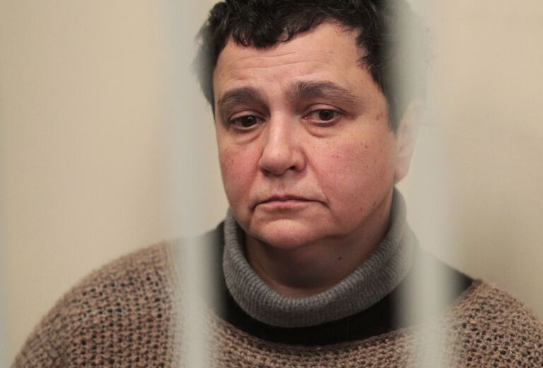 Искусствовед Елена Баснер, которой предъявлено обвинение в мошенничестве с определением подлинности картины В ресторане художника Бориса Григорьева, доставлена в Октябрьский суд Санкт-Петербурга для избрания меры пресечения