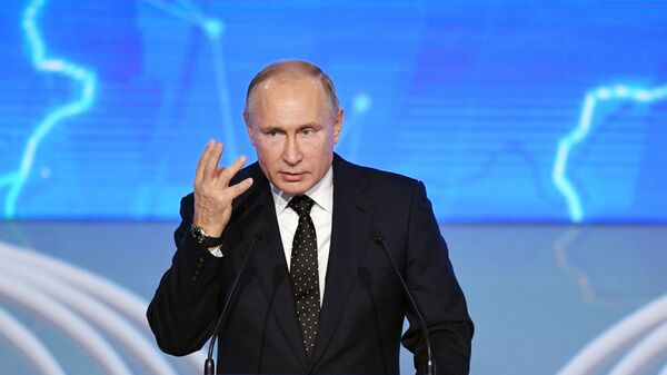 Президент РФ Владимир Путин на XVIII съезде Всероссийской политической партии Единая Россия. 8 декабря 2018