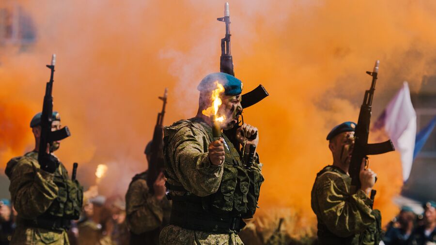 Торжественное мероприятие в воинской части в Иванове, посвященное 88-й годовщине образования Воздушно-десантных войск