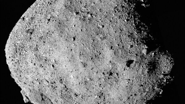 Фотография астероида Бенну, полученная зондом OSIRIS-REx