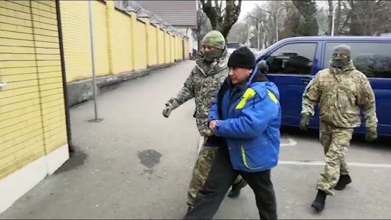 Задержание Шамиля Казбулатов, подозреваемого в нападении на Псковскую дивизию ВДВ. 12 декабря 2018 Задержание Шамиля Казбулатов, подозреваемого в нападении на Псковскую дивизию ВДВ. 12 декабря 2018