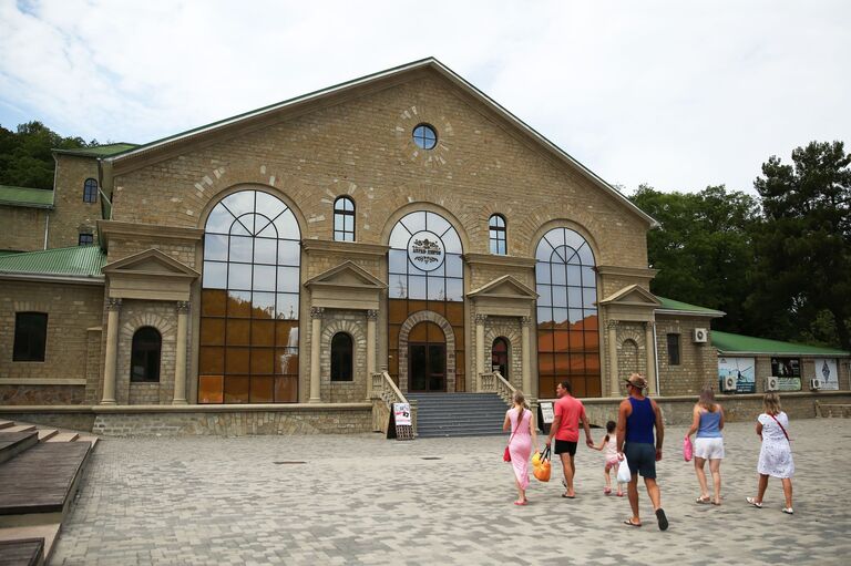 Центр винного туризма в селе Абрау-Дюрсо в Краснодарском крае 