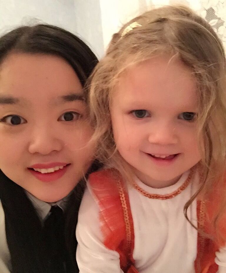 Ся Цзявэй и Соня