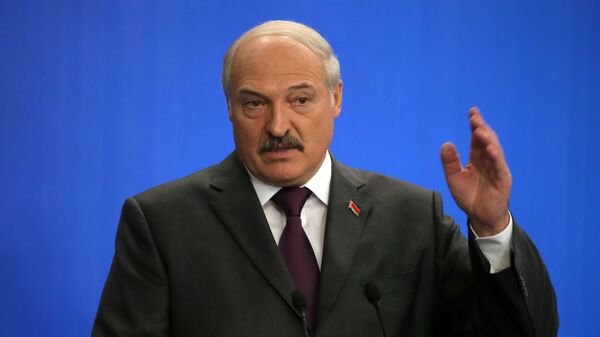 Президент Белоруссии Александр Лукашенко выступает на IV Форуме регионов России и Беларуси в центральном выставочном комплексе Экспоцентр в Москве