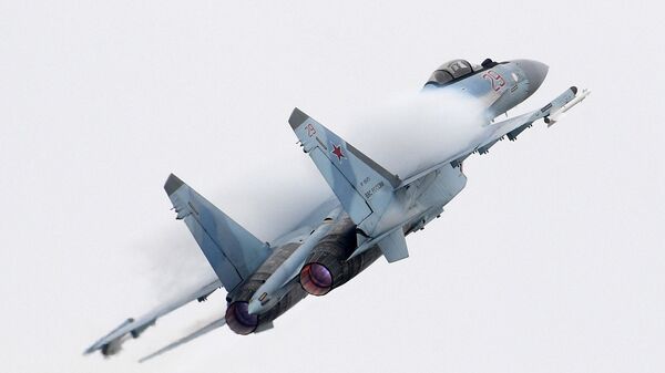 Российский многоцелевой сверхманевренный истребитель Су-35. Архивное фото