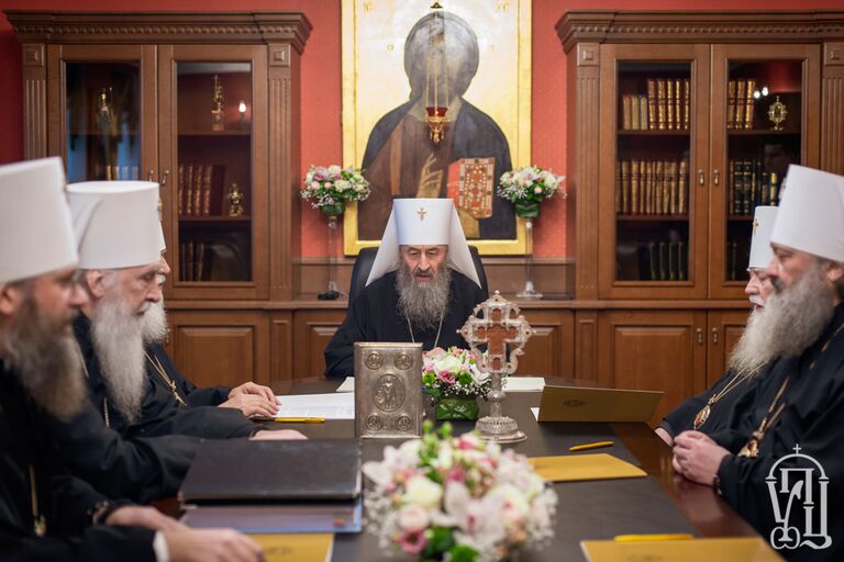 Внеочередное заседание Священного синода канонической Украинской православной церкви Внеочередное заседание Священного синода канонической Украинской православной церкви
