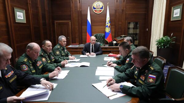Владимир Путин выступает на расширенном заседании коллегии министерства обороны РФ. 18 декабря 2018
